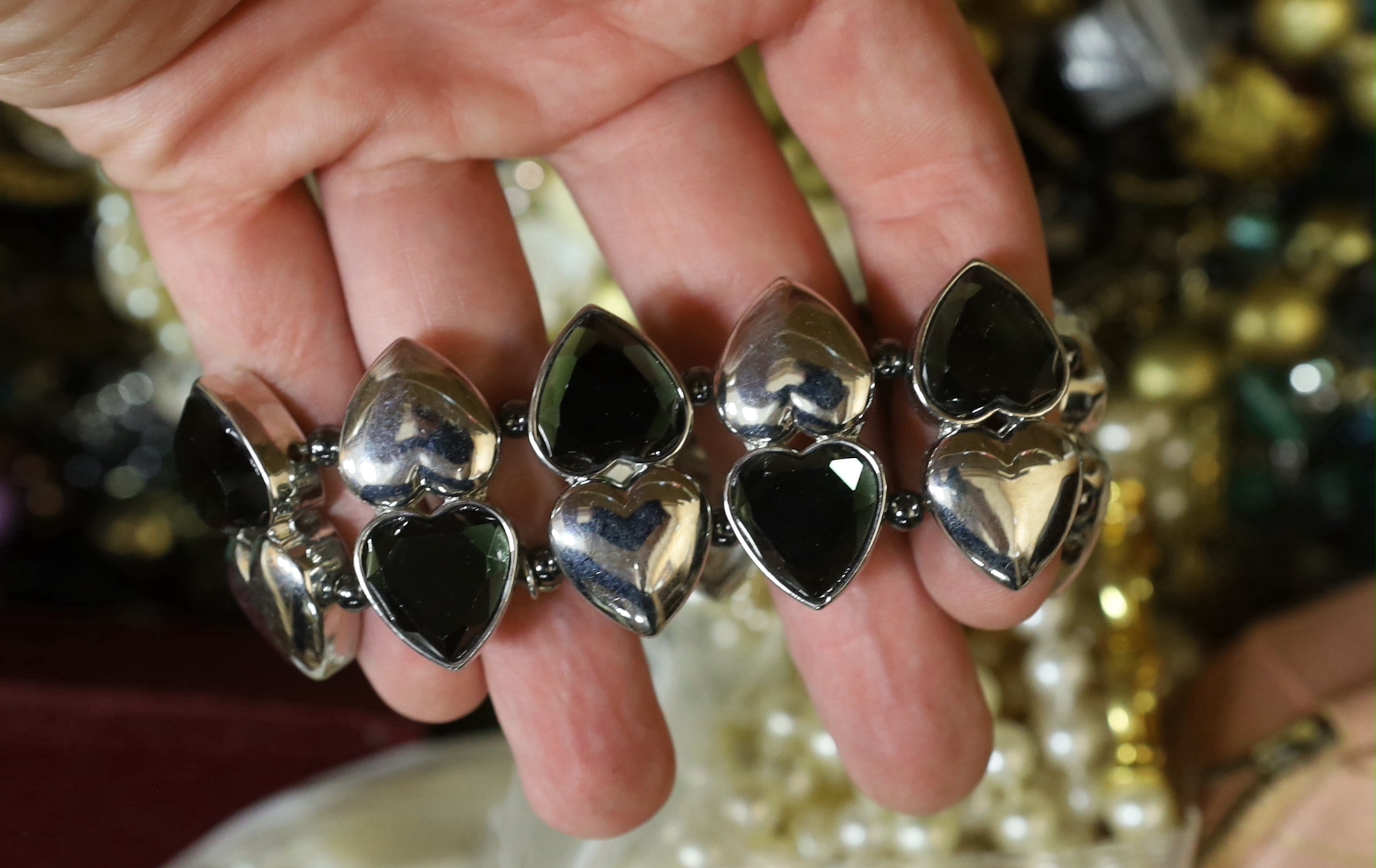 A large quantity of assorted mainly modern costume jewellery.